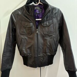 Elegant Black Leather Bomber Jacket